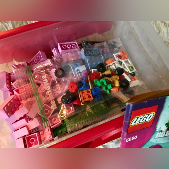 6 Missing Pcs LEGO 5560 Retired Large Pink Brick Box Bricks And More Set Horse - Picture 3 of 12